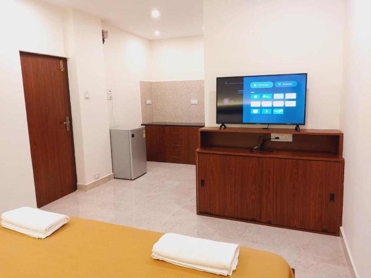 Chippy Residency Hotell Chennai Exteriör bild