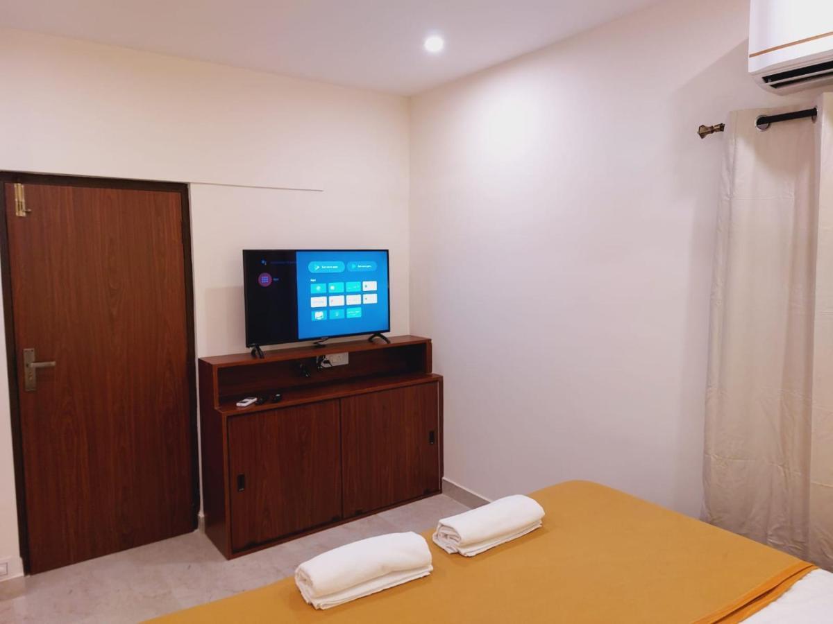Chippy Residency Hotell Chennai Exteriör bild