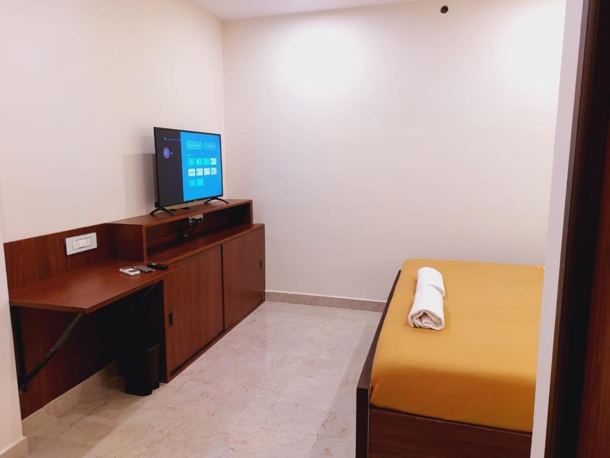 Chippy Residency Hotell Chennai Exteriör bild