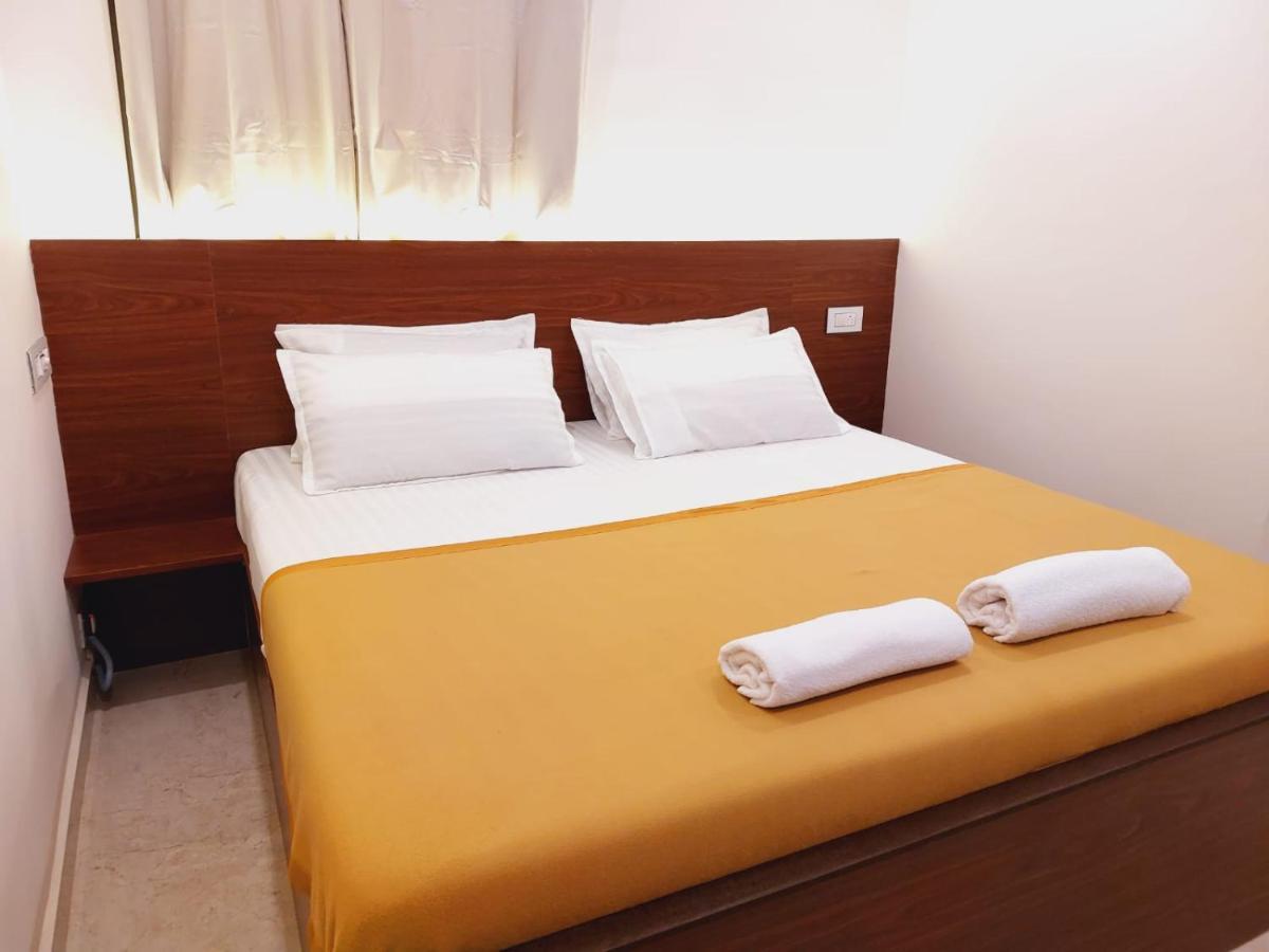 Chippy Residency Hotell Chennai Exteriör bild